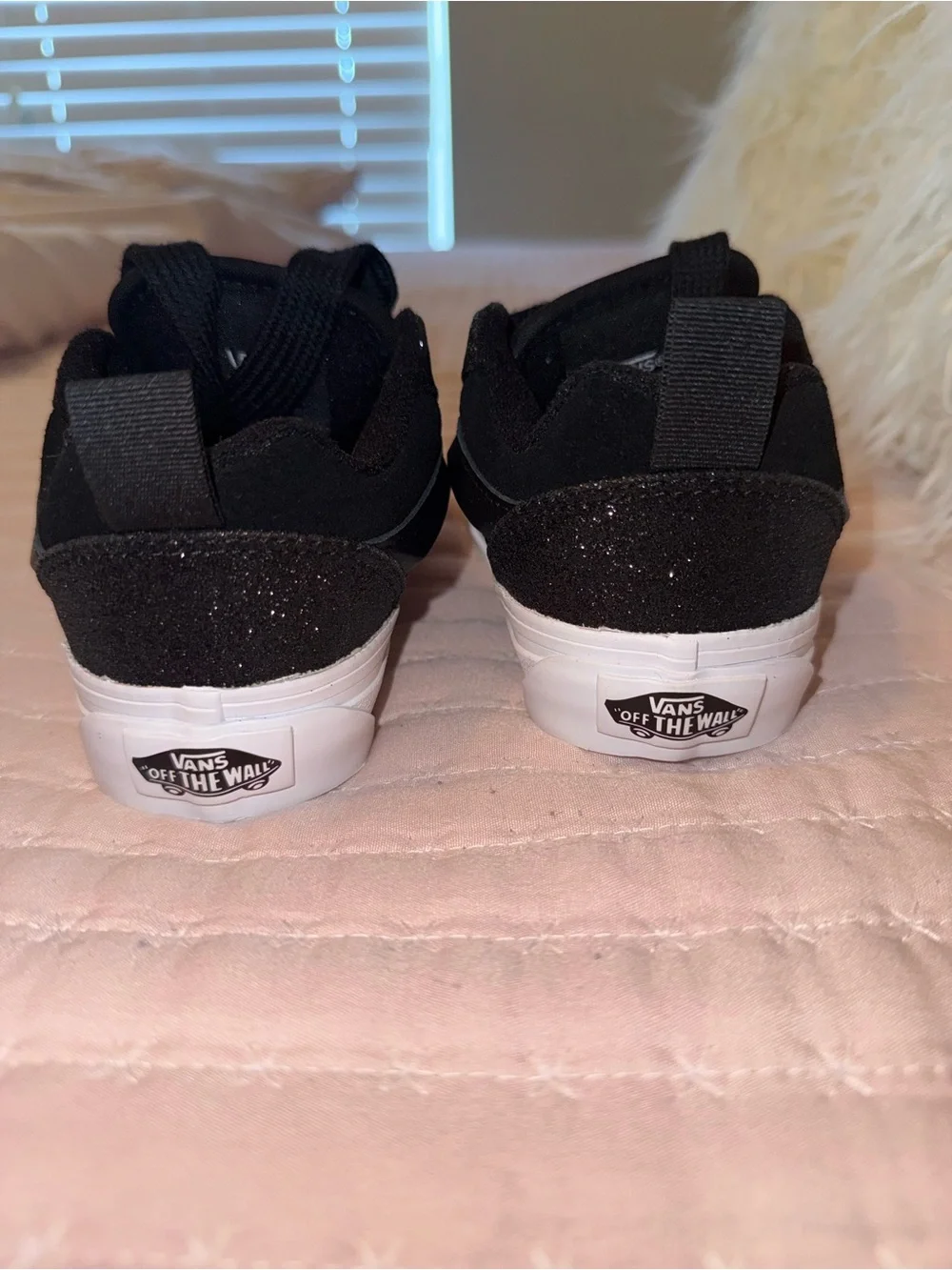 Vans sparkling black